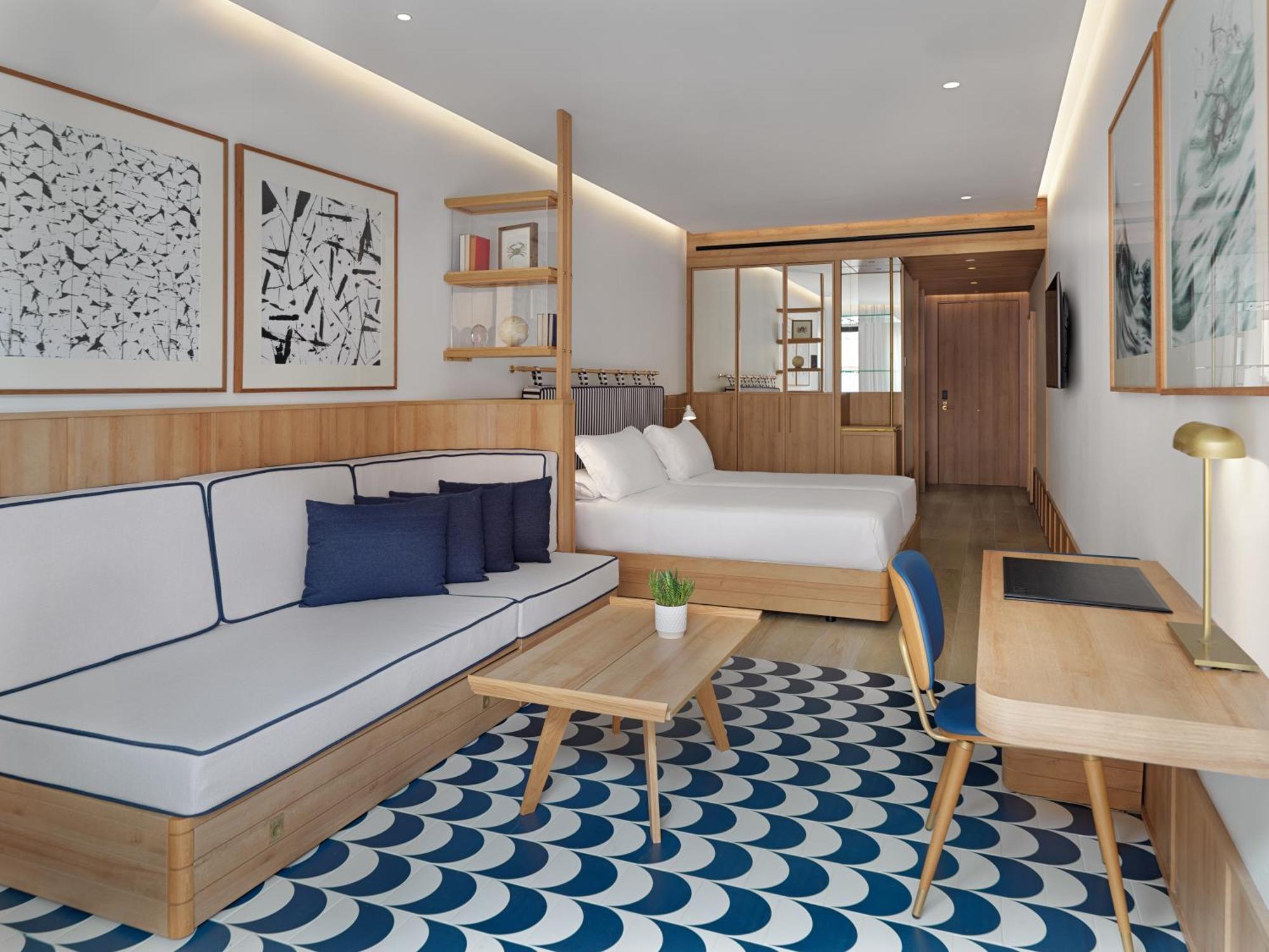 Suite Junior con terraza (2 adultos + 2 niños de hasta 11 años)